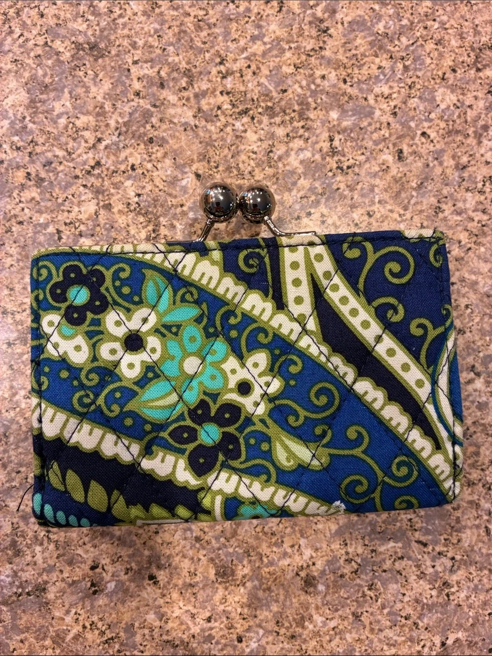 Vera Bradley Kisslock Trifold Wallet Rhythm & Blues SMELLS MUSTY - Picture 10 of 17